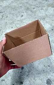 Caixa de Papelão Pequena Caixa de Papelão Pequena